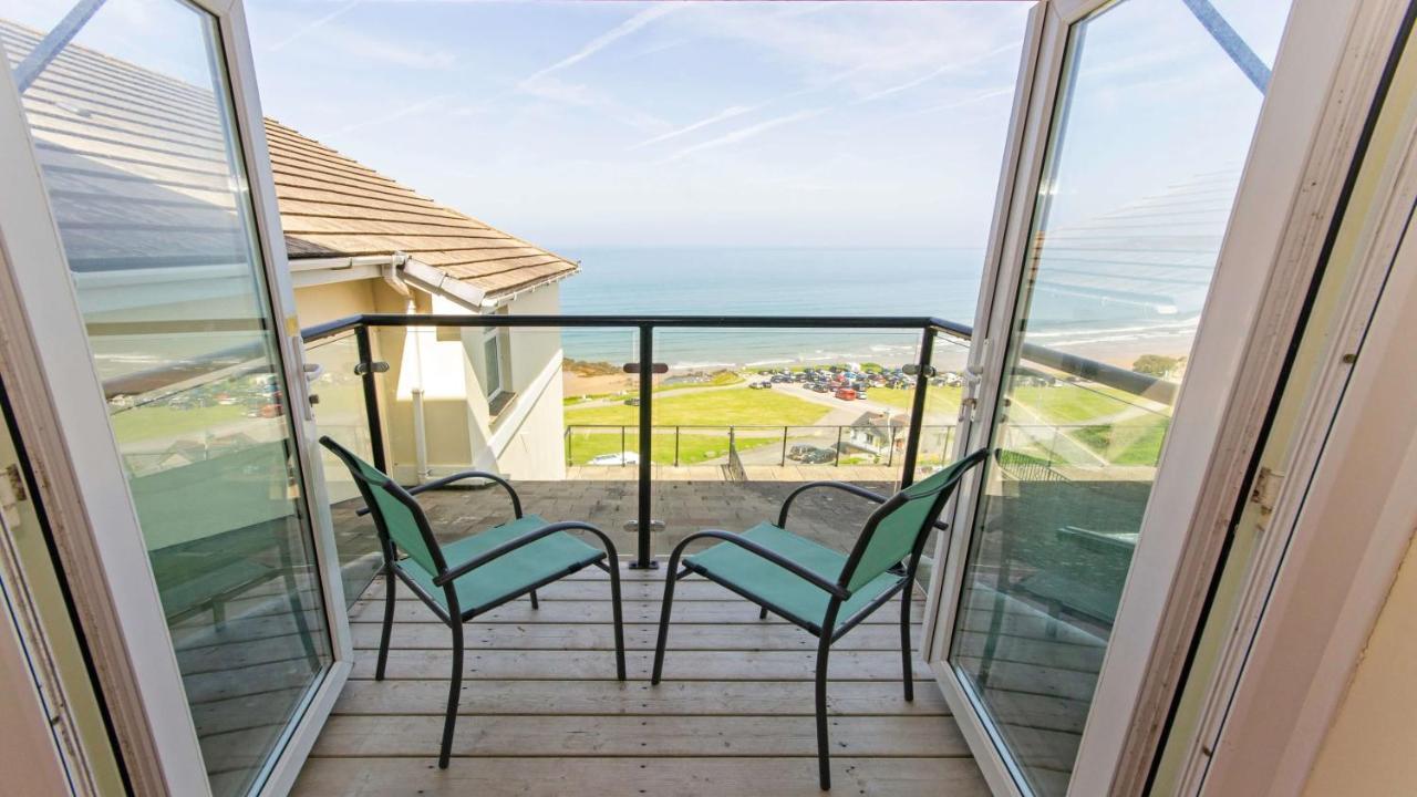 Clifton Court Apt 23 With Seaviews & Heated Pool Leilighet Croyde Eksteriør bilde